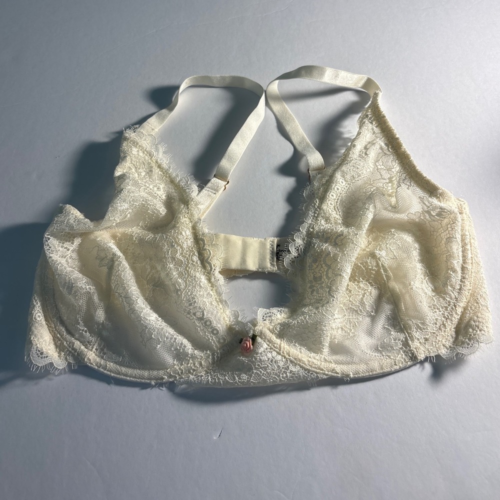 Intimately Free People Ivory Floral Eyelash Lace Underwire Bra 34DD Rosette